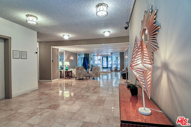 Building Photo - 400 La Fayette Park Pl