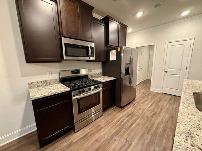 Building Photo - Newly Available in Heritage Bay!