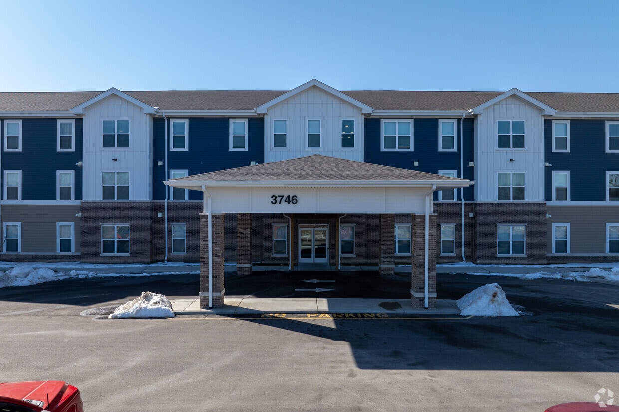 Entrance - Elm Ridge Apartments