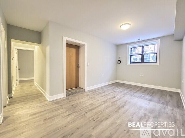 Foto del edificio - 822 W Waveland Ave