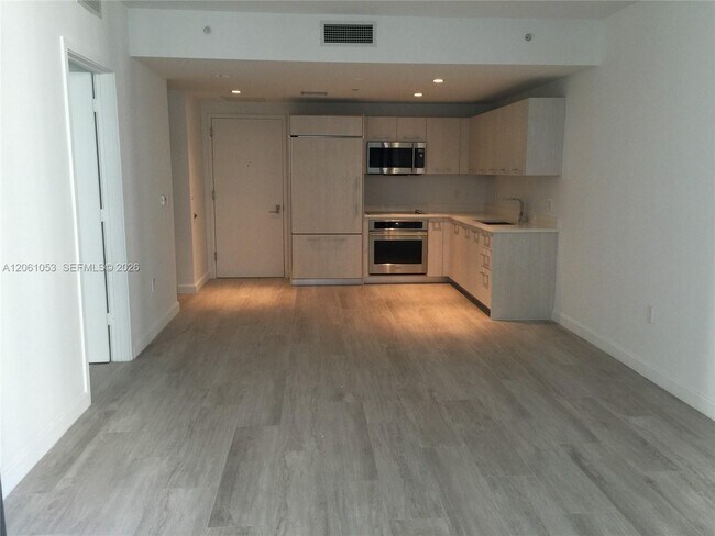 Foto del edificio - 45 SW 9th St