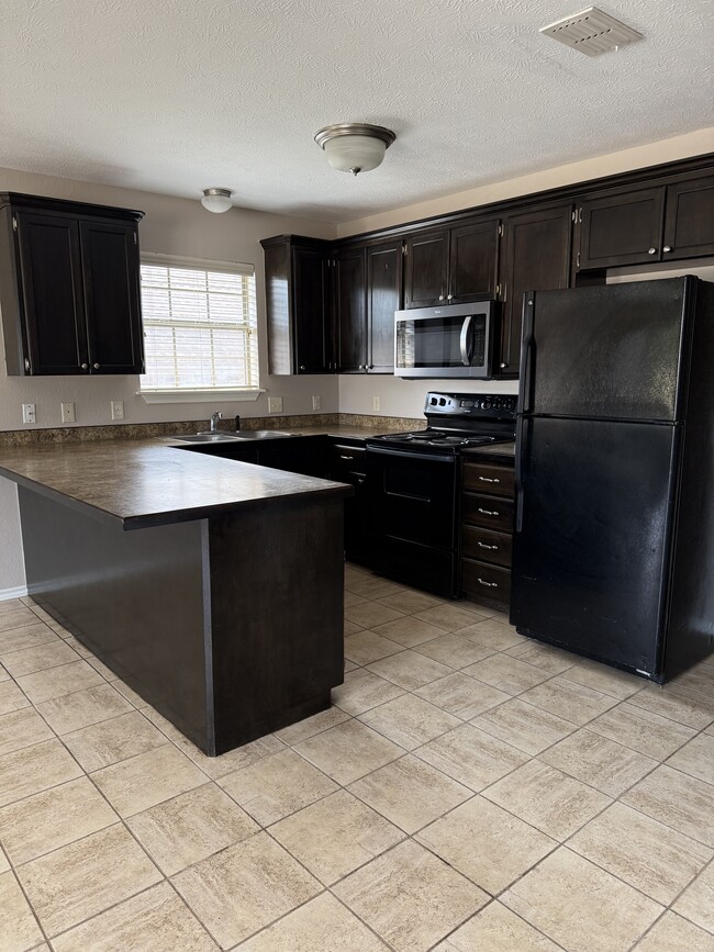 Kitchen - 3419 Rice St