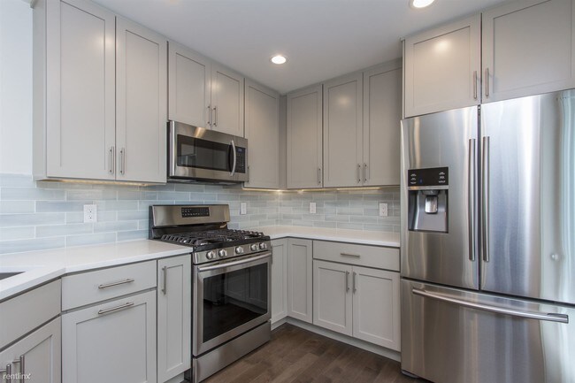 Building Photo - 720 Sartain Pl