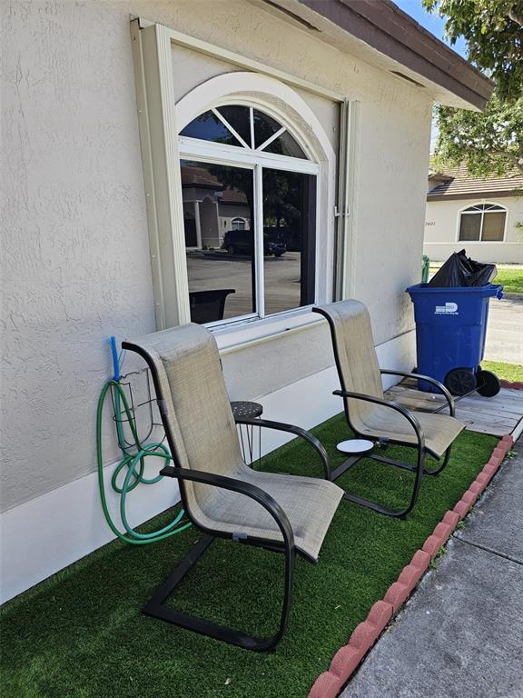 Foto del edificio - 18861 NW 86th Ct