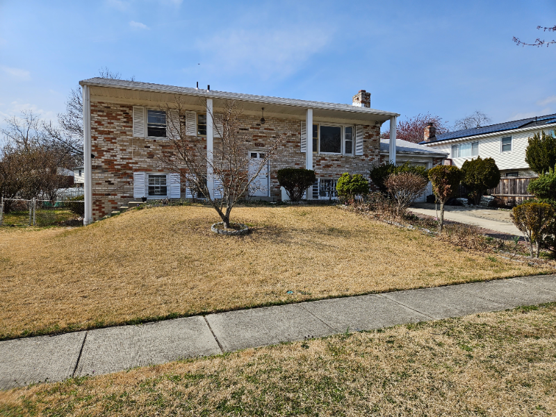 Foto principal - 7803 Woodbourne Ave