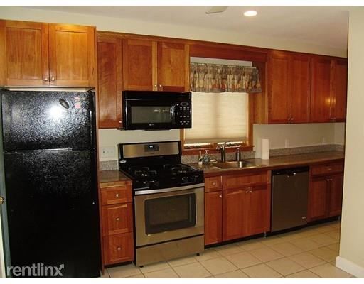Foto del edificio - 3 br, 3 bath Apartment - 85 Turner St