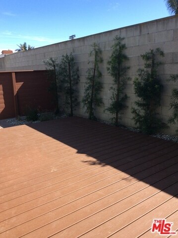 Foto del edificio - 11141 Greenlawn Ave