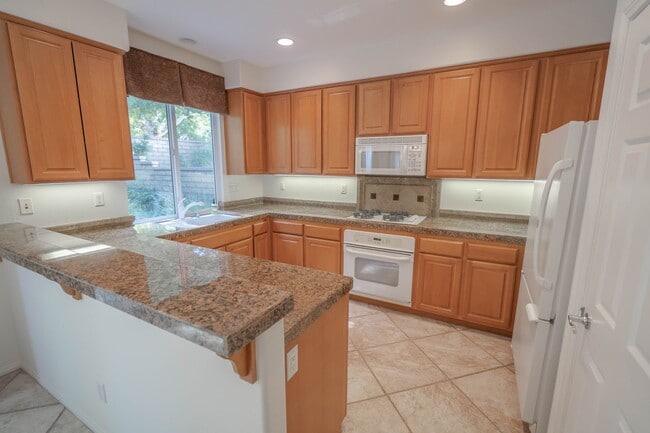 Building Photo - Andorra @ Creekside - 4 Bedroom Home for R...