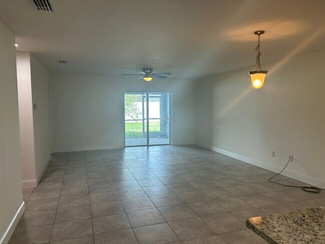 Foto del edificio - 8501-8503 Agate Street
