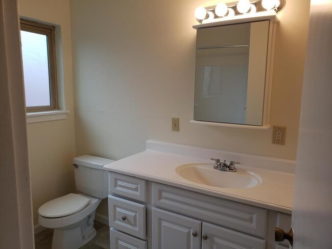 Foto del edificio - 8450 Delridge Way SW