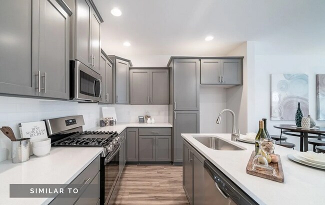 Foto del edificio - Newer South Salem Townhome - 2 Bedroom Plu...