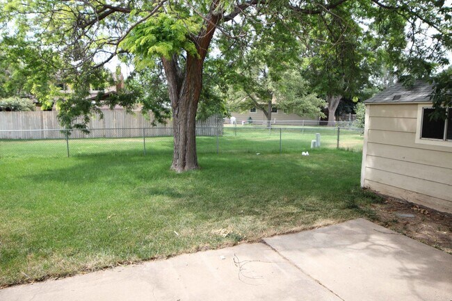 Foto del edificio - 513 &amp; 515 Strachan Drive-208