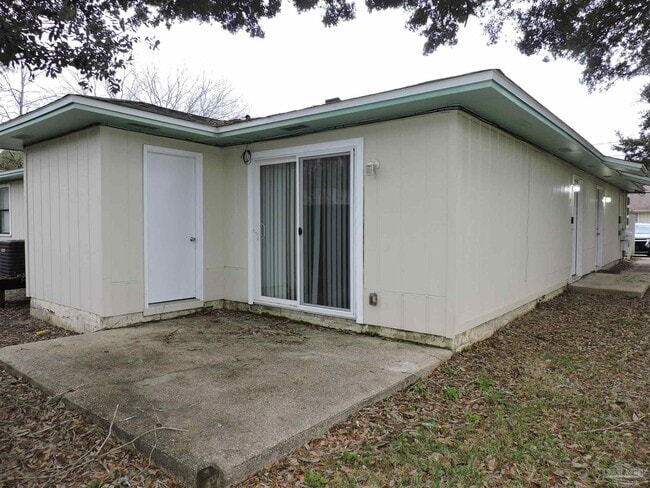 Building Photo - 130 E 9 Mile Rd