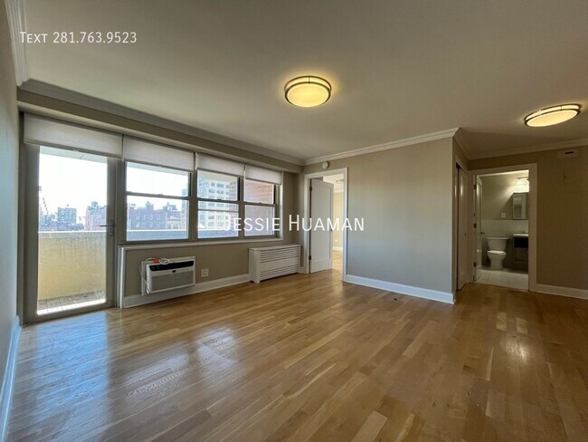 Foto del edificio - 80 N Moore St