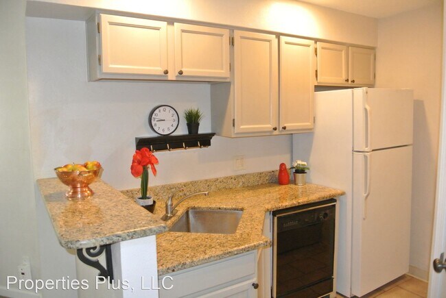 Building Photo - 1 br, 1 bath House - 4824 E Kentucky Ave #C