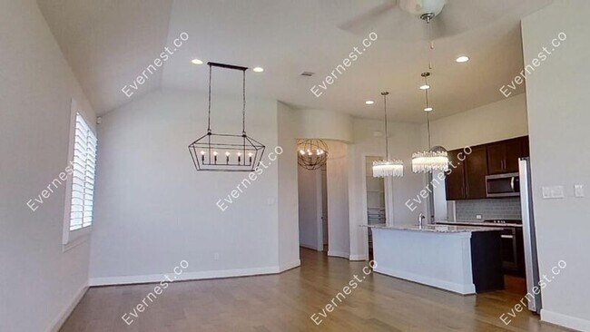 Building Photo - 3801 Eland Dr