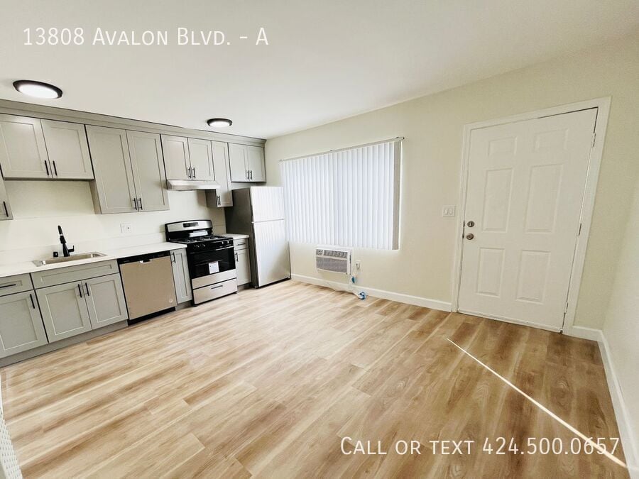 Photo - 13808 Avalon Blvd.-A