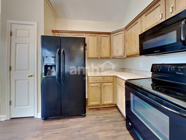 Building Photo - 1616 Sawmill Creek Ln