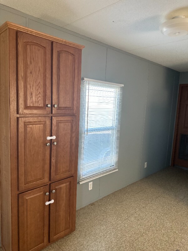 Building Photo - 5633 Red Hawk Cir