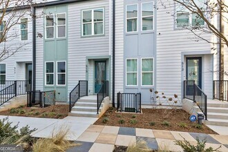 Building Photo - 515 Motivation Cir NW