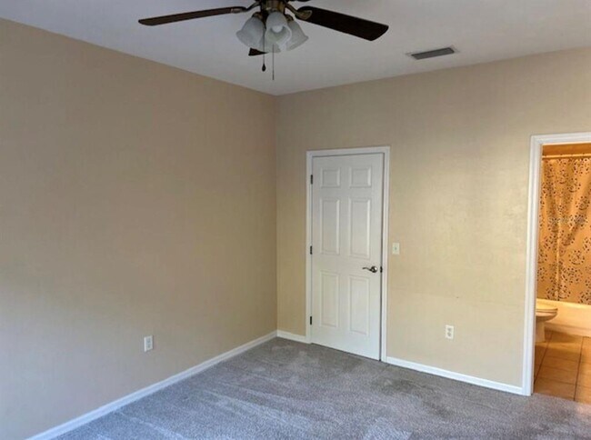 Building Photo - 542 NW 39th Rd