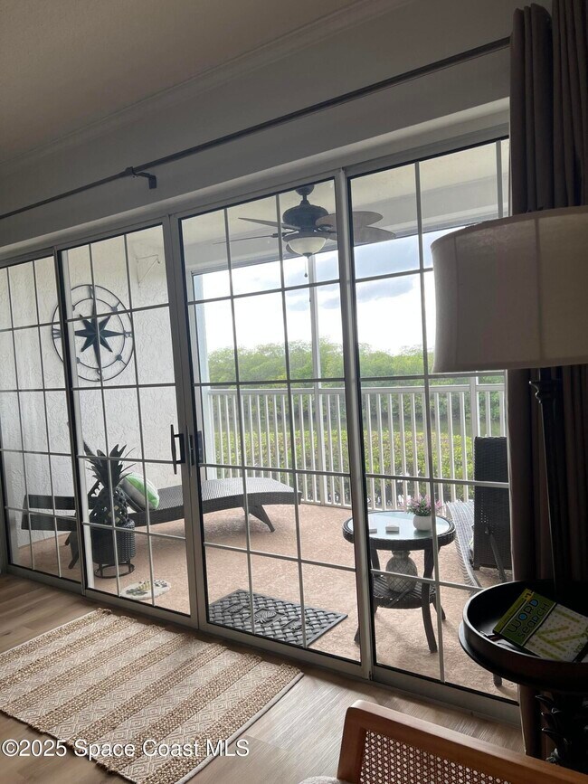 Foto del edificio - 540 S Brevard Ave