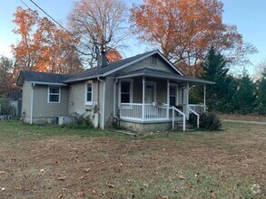 Building Photo - 2606 Corral Rd