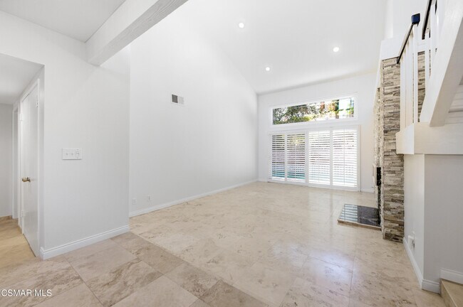 Foto del edificio - 681 Triunfo Canyon Rd