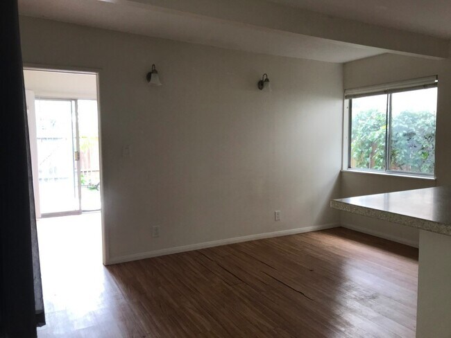 Building Photo - 6775 Pasado Rd