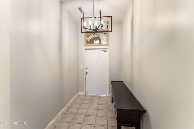 Foto del edificio - 523 N Bertrand St