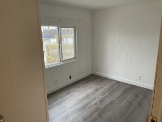 Building Photo - Country Living 2-Bedroom 1-Bath for Rent i...