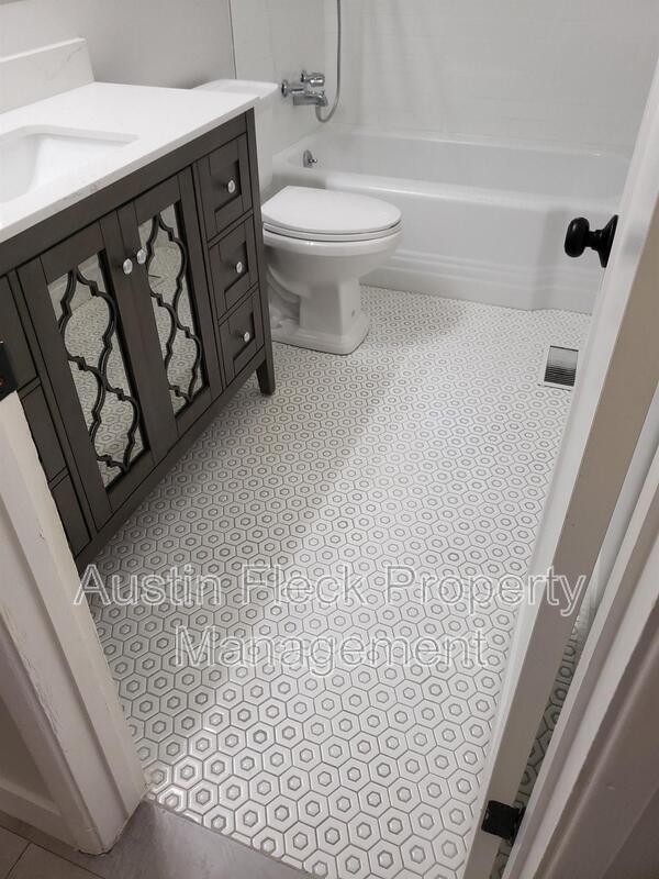 Foto del edificio - 7710 E 6th St