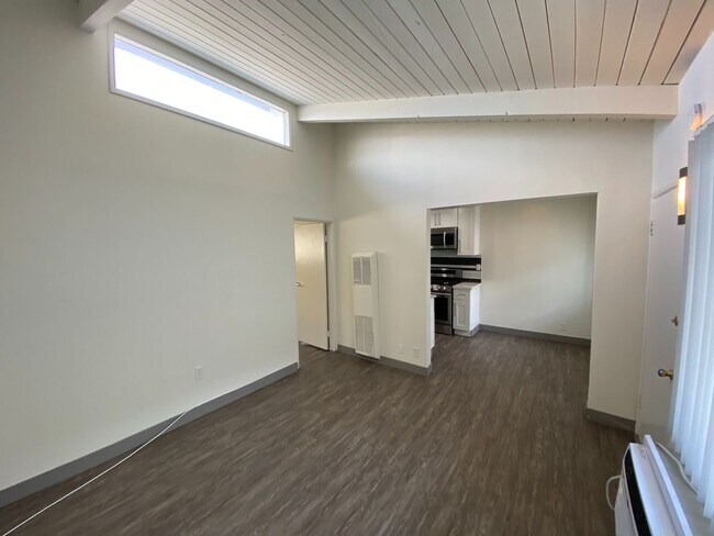 Foto del edificio - 3538 Keystone Av