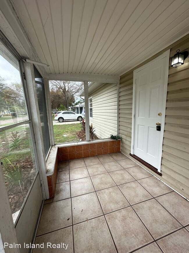 Foto del edificio - 3 br, 1 bath House - 319 80th Ave NE