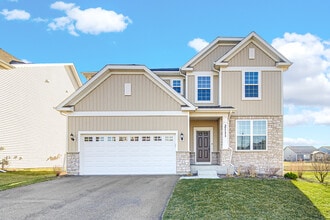 Building Photo - 2111 Schmitt Cir