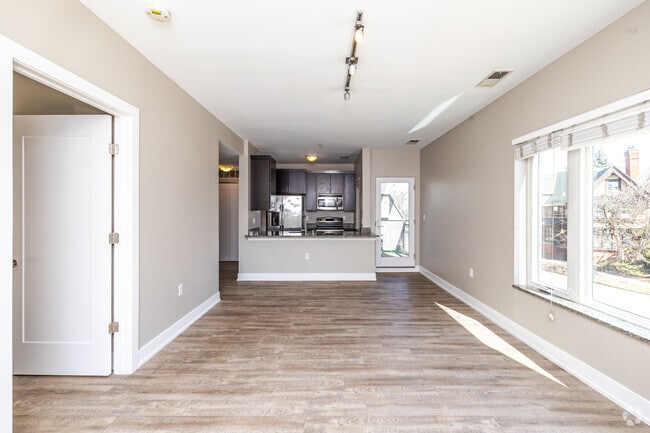 1BR/1BA - Living Room - Flats 1809