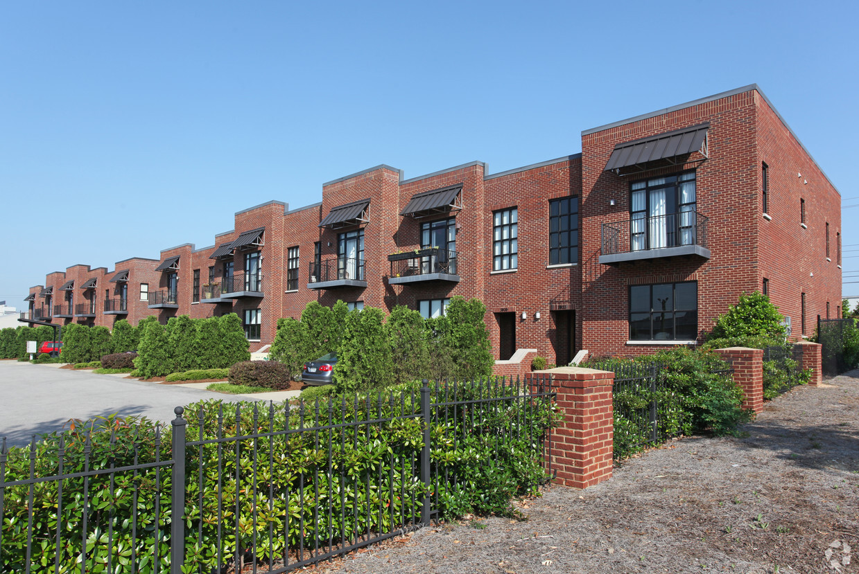 Primary Photo - Seaboard Yard Townhomes