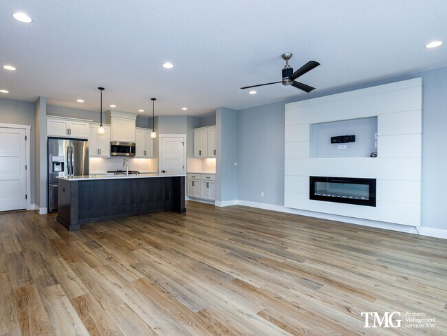 Foto del edificio - Don't Miss this Incredible Home!