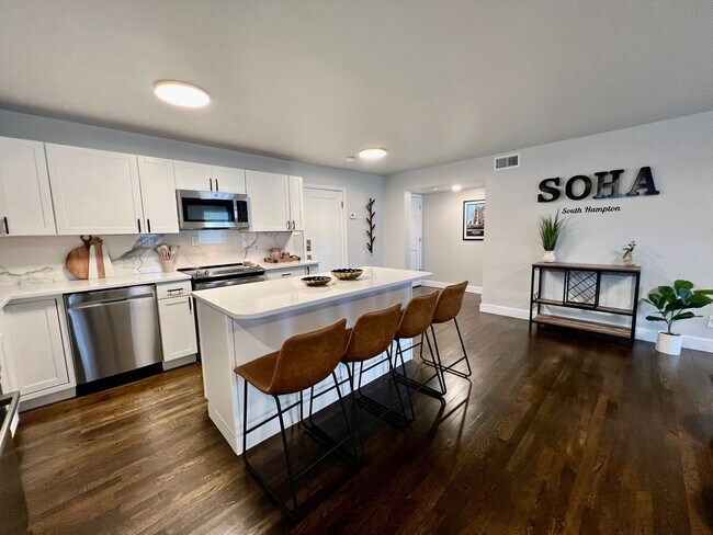 Foto del edificio - Shops on Hampton Avenue