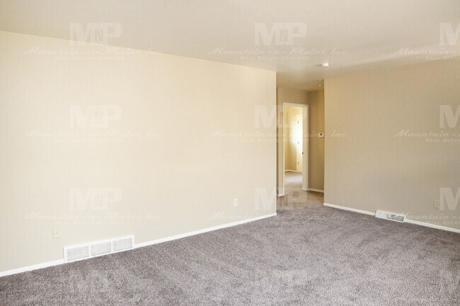Foto del edificio - 616 N Frey Ave