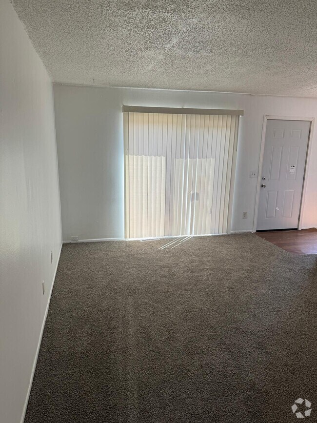 Building Photo - 6020 Briarcliff Path