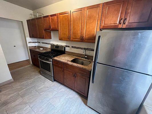 Foto del edificio - 2 bedroom in BRONX NY 10456