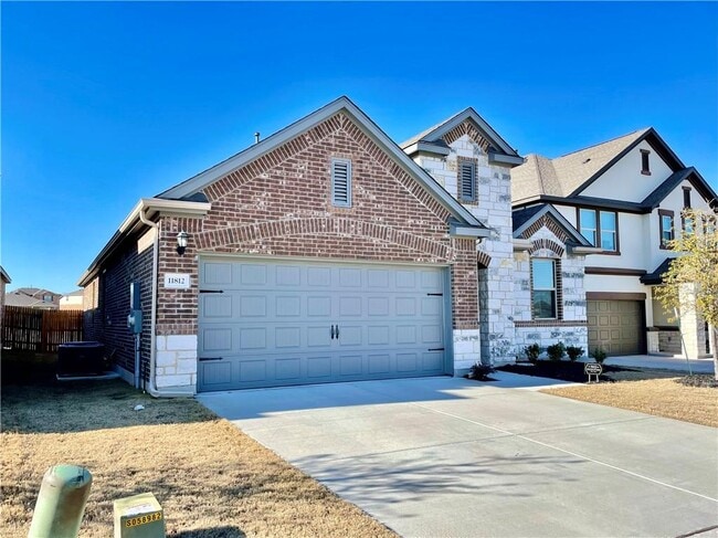 Building Photo - 11812 Offaly Dr