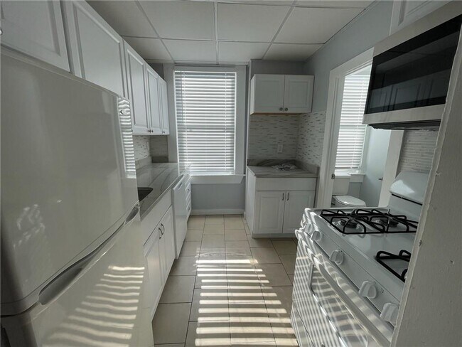 Foto del edificio - 40-40 Freebody St