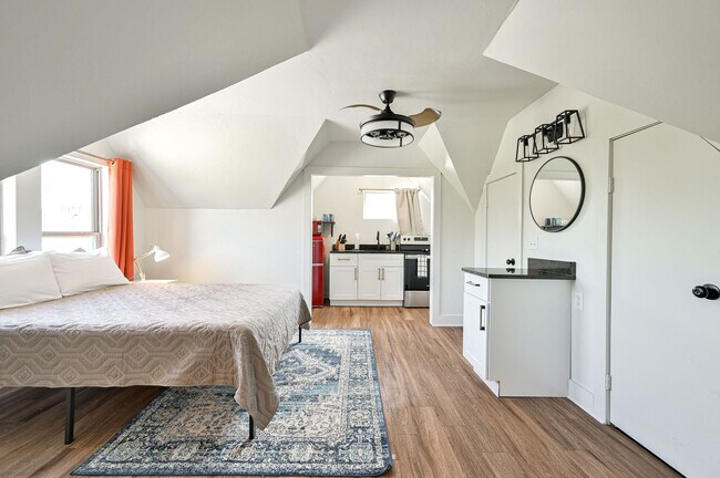 Foto del edificio - 1509 N Everest Ave