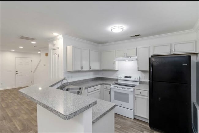 Foto del edificio - 3541 Parc Cir SW