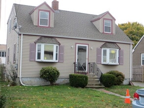 Building Photo - 141 Derby Rd