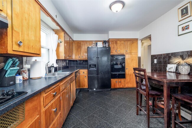 Foto del edificio - 270 W Hudson St