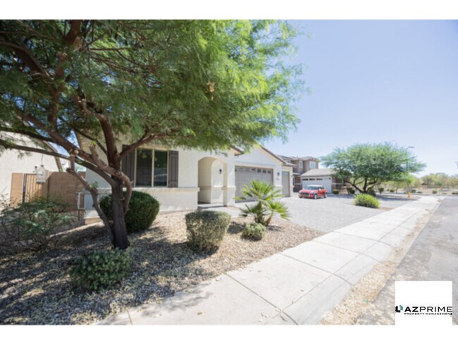 Building Photo - Discover your ideal home in this beautifully maintained 4/2 Phoenix residence!