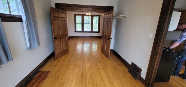 Foto del edificio - JUNE 2026 - Duluth MN -4 bed - 1 bath - Si...